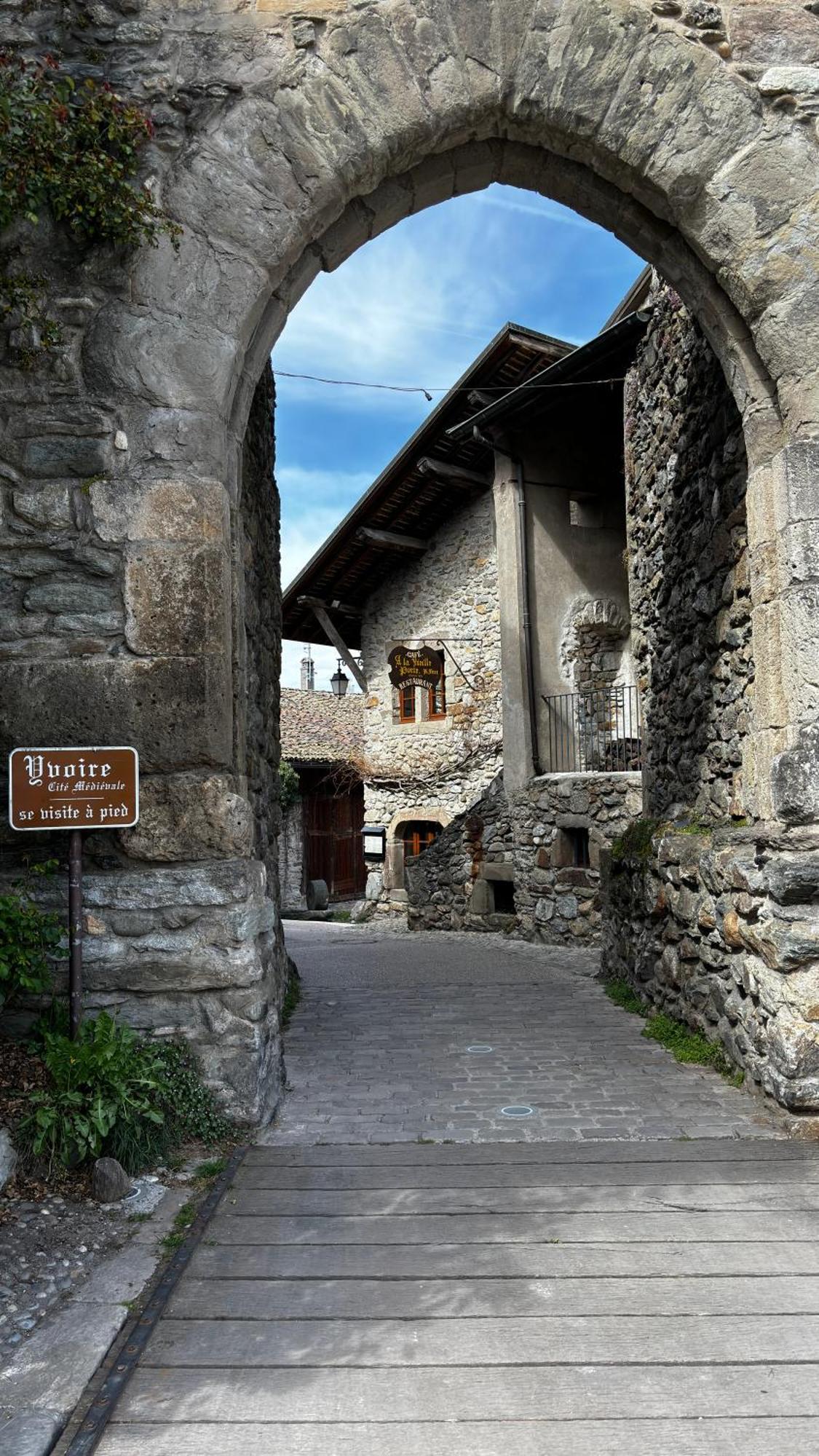 Escapade Au Coeur D'Yvoire Exterior foto